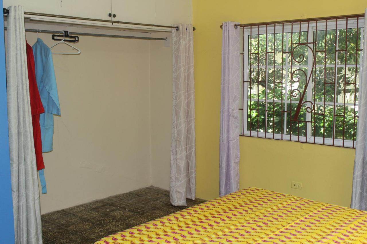 Ritashomeawayfromhome Ocho Rios Kültér fotó
